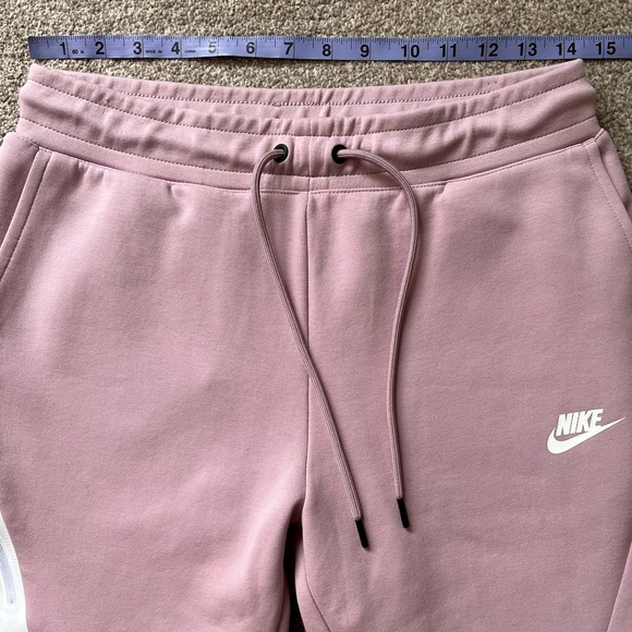 Women’s Nike Tech Fleece Joggers NWOT Size Small - Picture 6 of 10